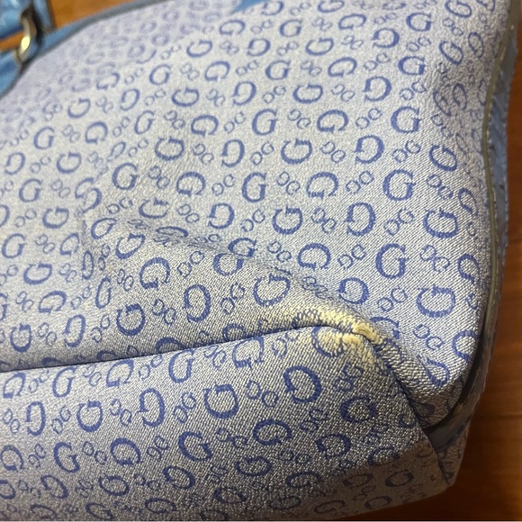 GUESS PURSE - Picture 12 of 16